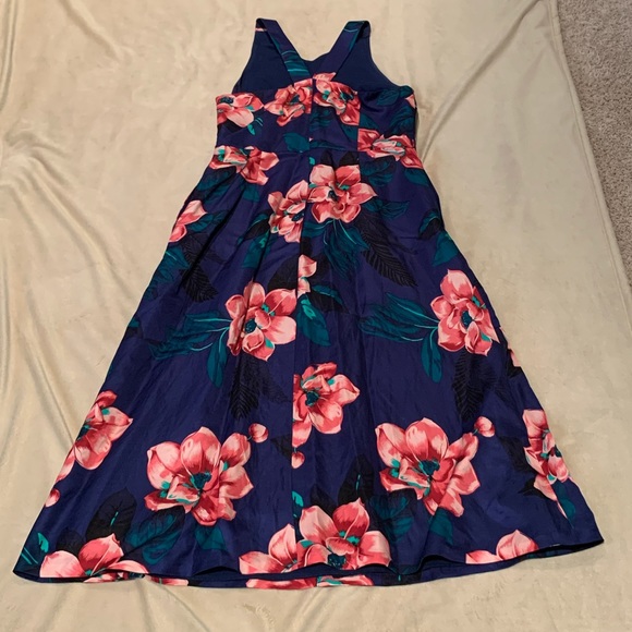 Banana Republic Floral Midi Dress - Picture 3 of 5